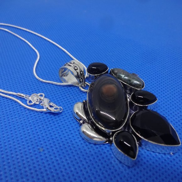 Beautiful "BLACK OBSIDIAN & BIWA PEARL" Handmade Sterling Pendant on a 18" Chain - Picture 1 of 3